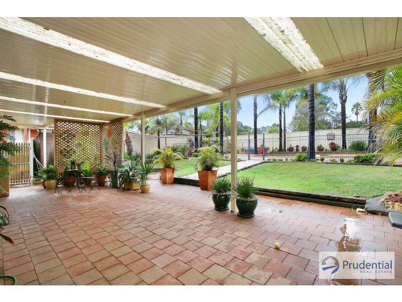 2 Jacqueline Pl, Moorebank NSW 2170