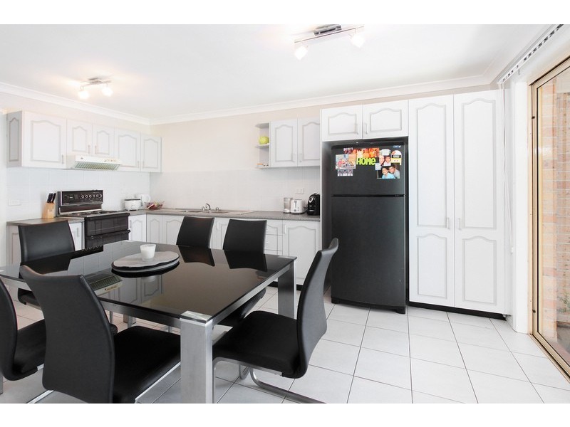 8/6 Lang Rd, Casula NSW 2170