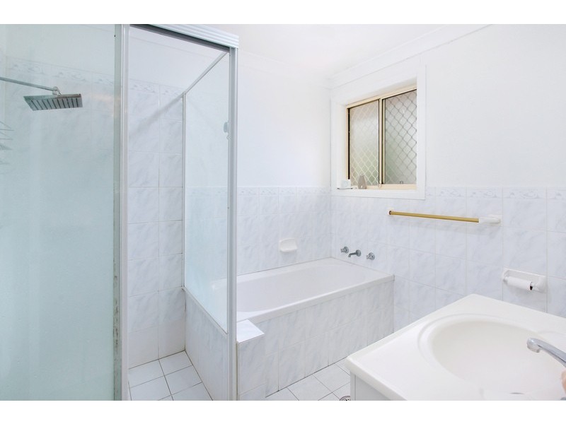 8/6 Lang Rd, Casula NSW 2170