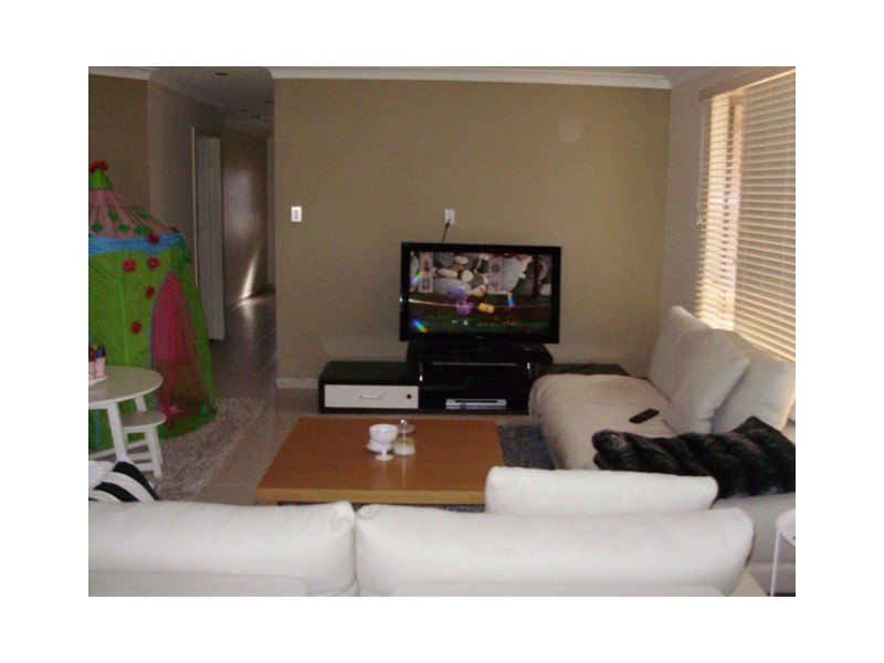148 Australis Ave, Wattle Grove NSW 2173