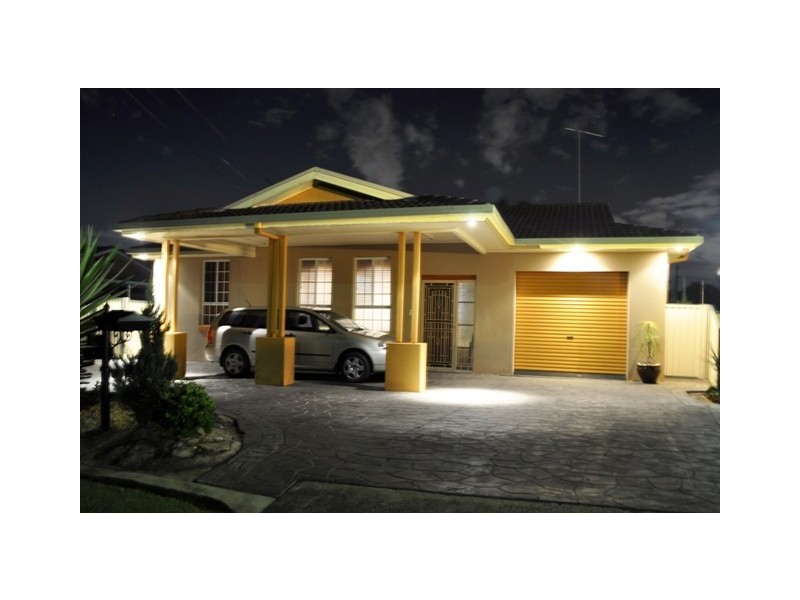 10 Bratsell St, Moorebank NSW 2170