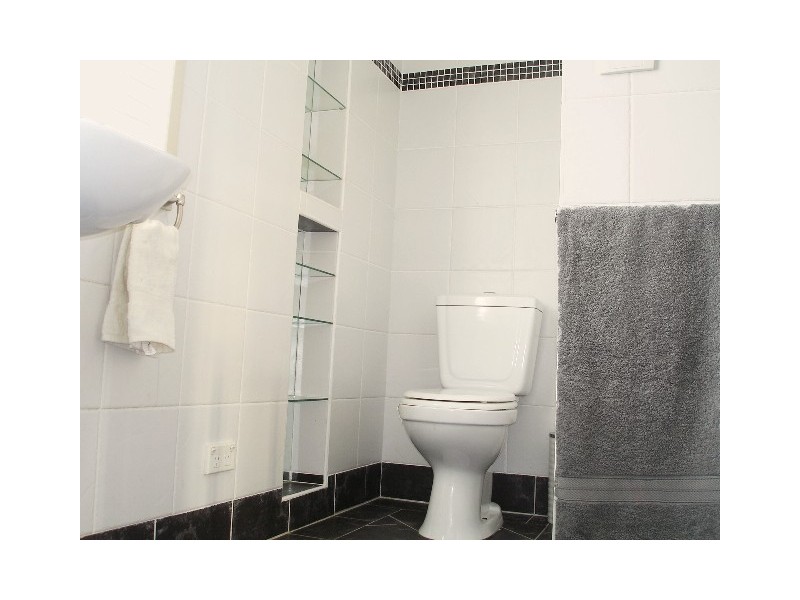 10 Bratsell St, Moorebank NSW 2170