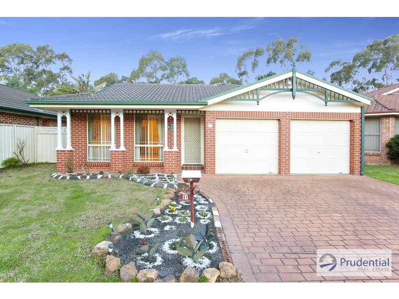 47 Corryton Ct, Wattle Grove NSW 2173