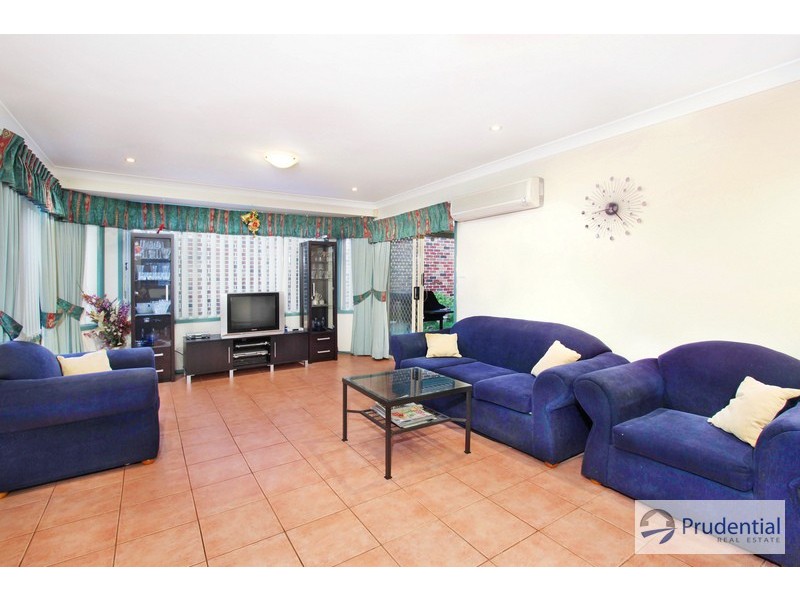 47 Corryton Ct, Wattle Grove NSW 2173