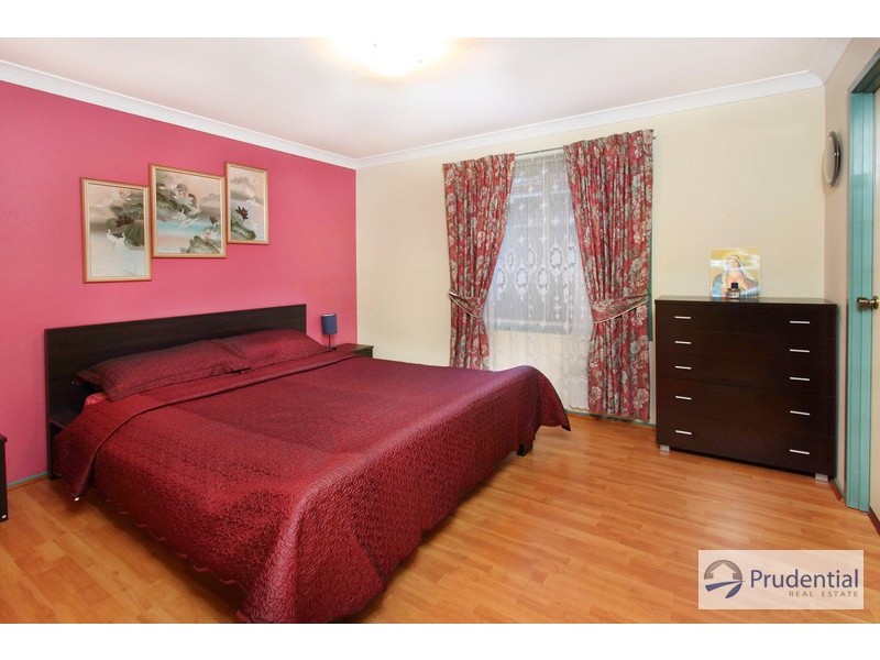 47 Corryton Ct, Wattle Grove NSW 2173