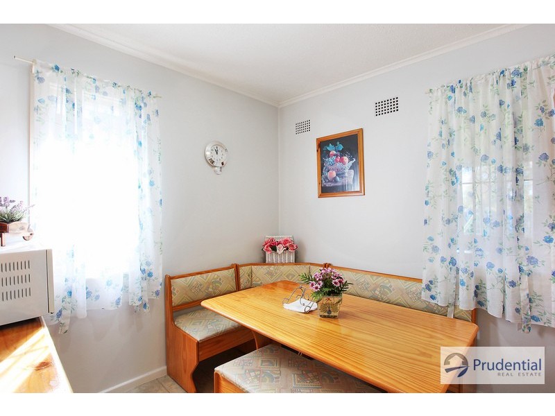 7 Homepride Ave, Warwick Farm NSW 2170