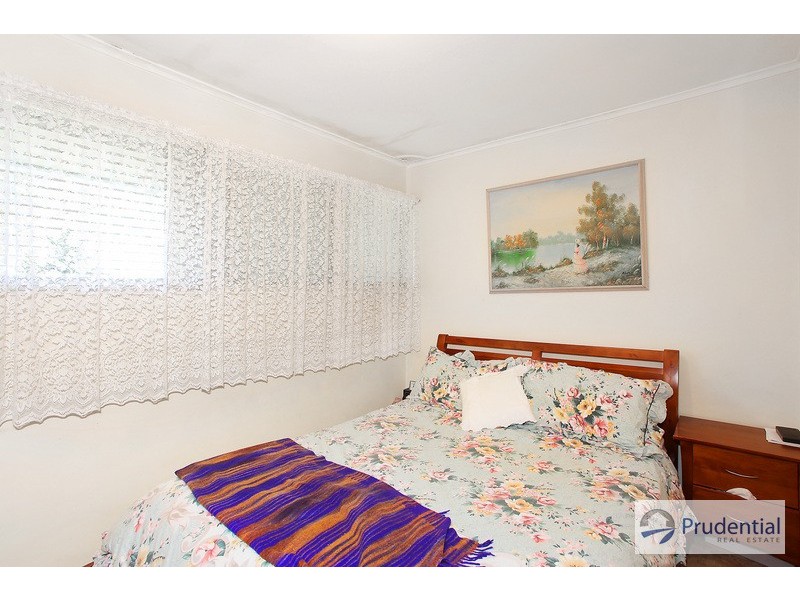 7 Homepride Ave, Warwick Farm NSW 2170