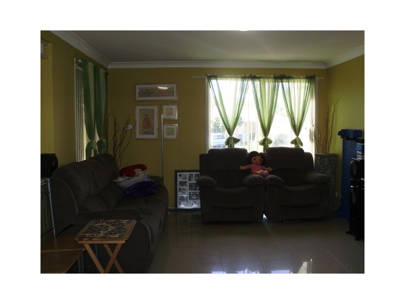 8 Bulmann Ave, Horningsea Park NSW 2171