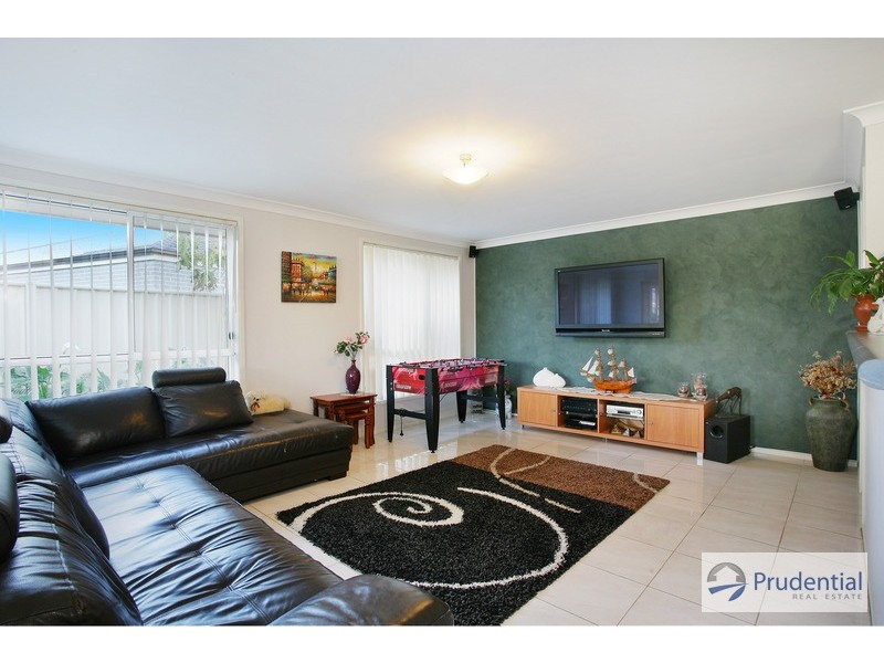 7B Taranto Pl, Prestons NSW 2170
