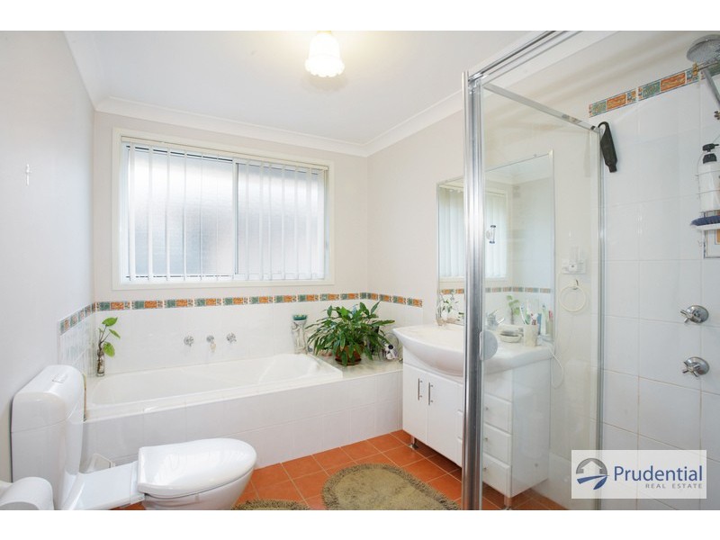 7B Taranto Pl, Prestons NSW 2170