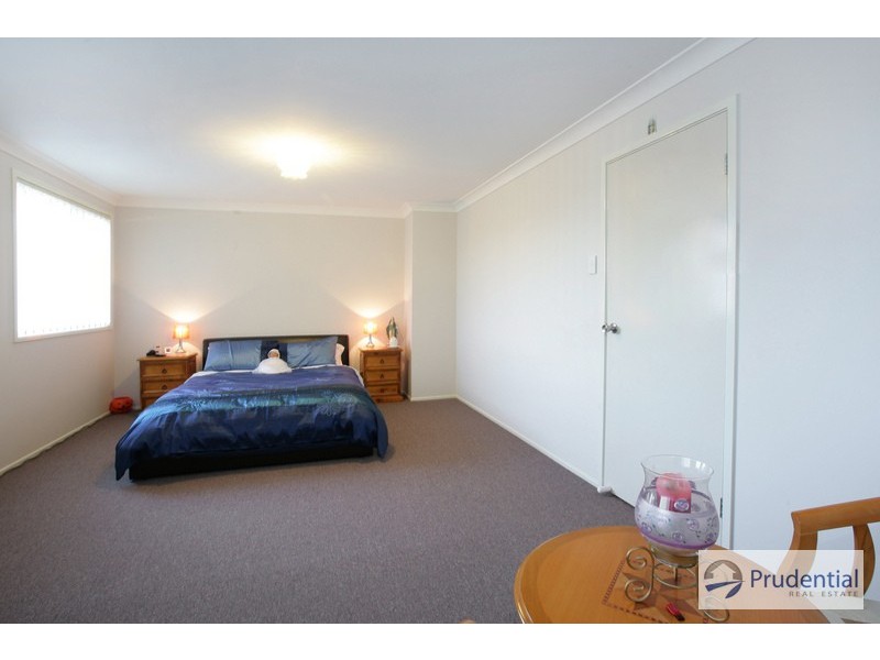 7B Taranto Pl, Prestons NSW 2170