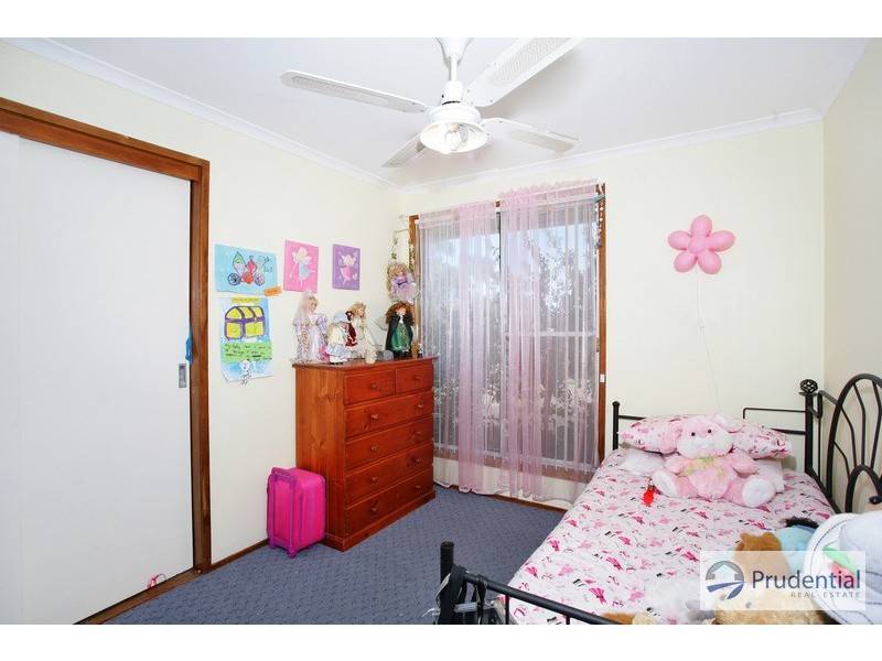 20 Flinders Cres, Hinchinbrook NSW 2168