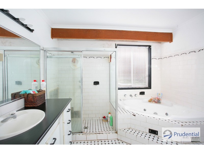 20 Flinders Cres, Hinchinbrook NSW 2168