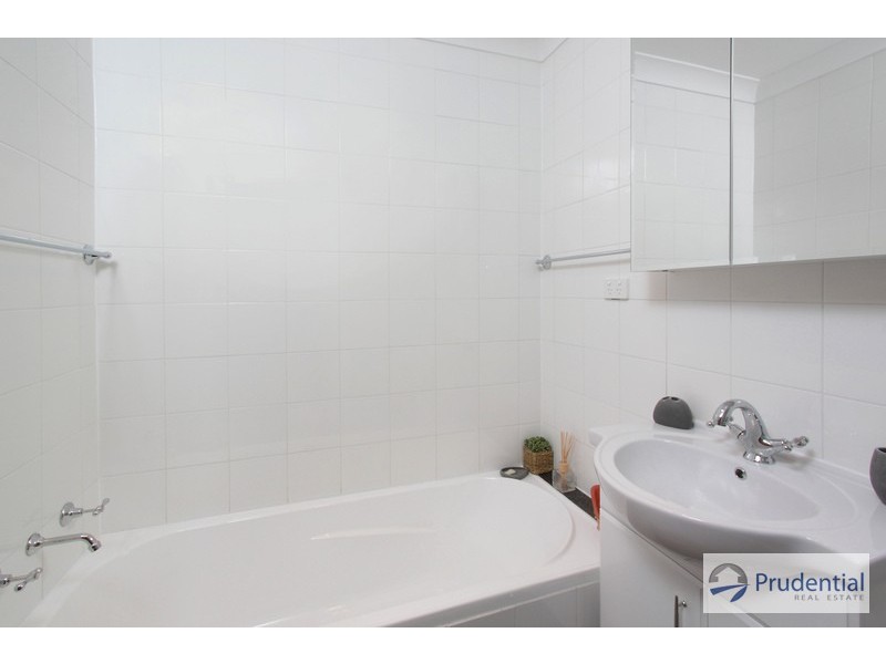 61 Medley Ave, Liverpool NSW 2170