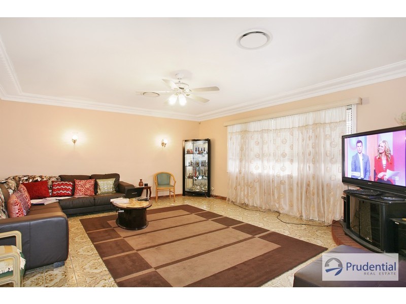 36 Maryvale Ave, Liverpool NSW 2170