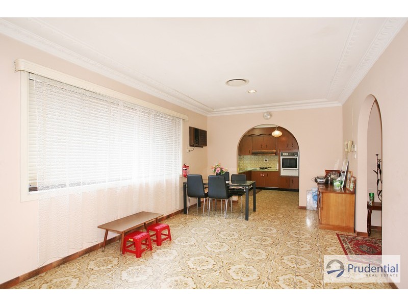 36 Maryvale Ave, Liverpool NSW 2170