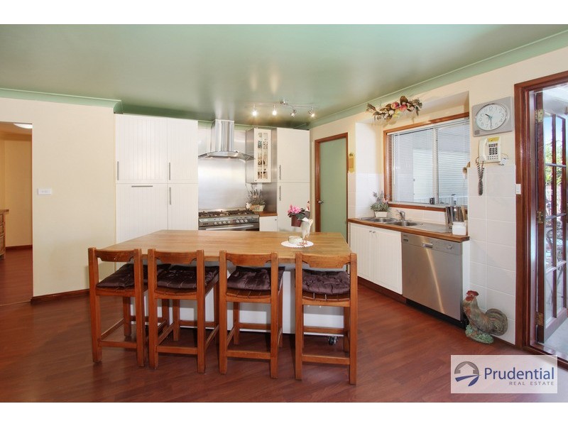 10 Angledool Ave, Hinchinbrook NSW 2168