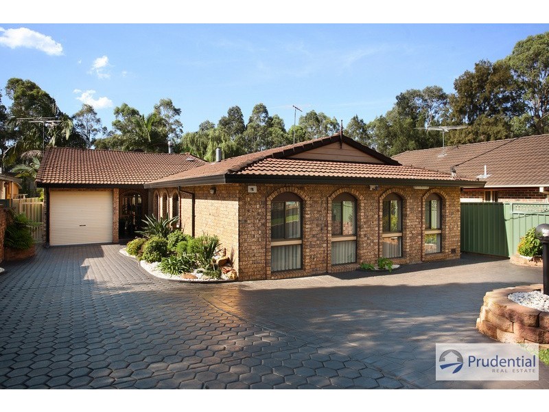 18 Freda Pl, Hammondville NSW 2170