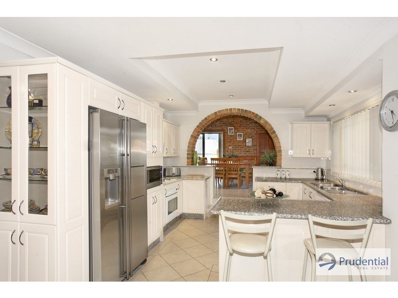 18 Freda Pl, Hammondville NSW 2170