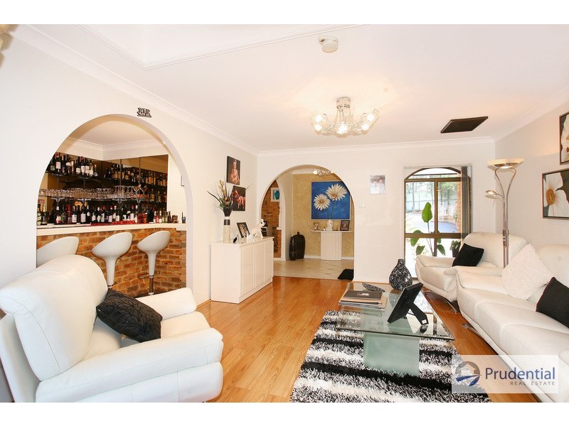 18 Freda Pl, Hammondville NSW 2170