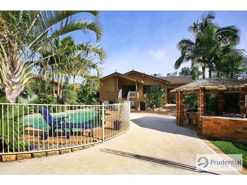 18 Freda Pl, Hammondville NSW 2170