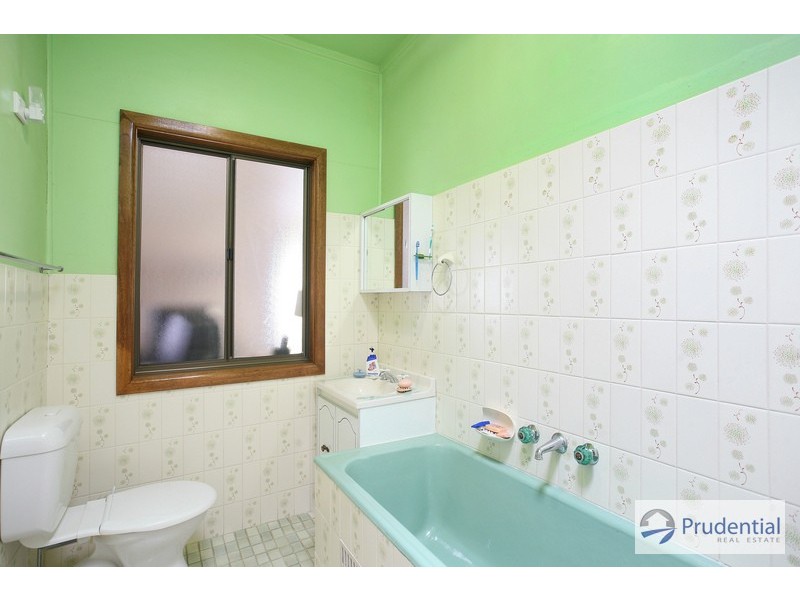 50 Maryvale Ave, Liverpool NSW 2170