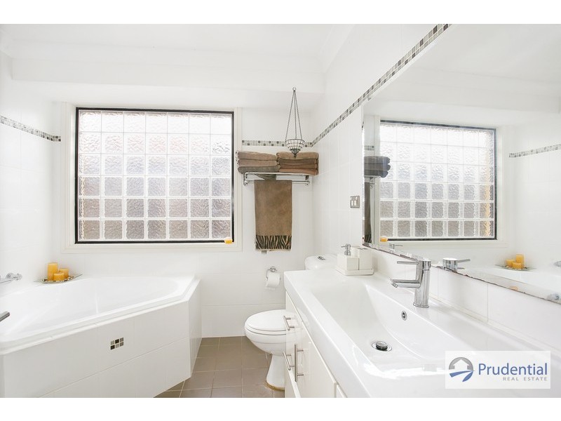 66 Dalmeny Dr, Prestons NSW 2170