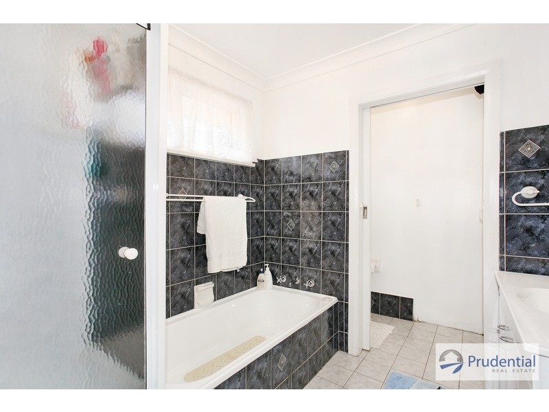 78 Renton Ave, Moorebank NSW 2170