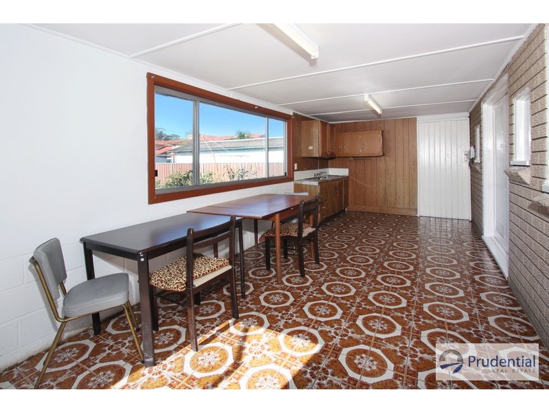 40 Dunbier Ave, Lurnea NSW 2170