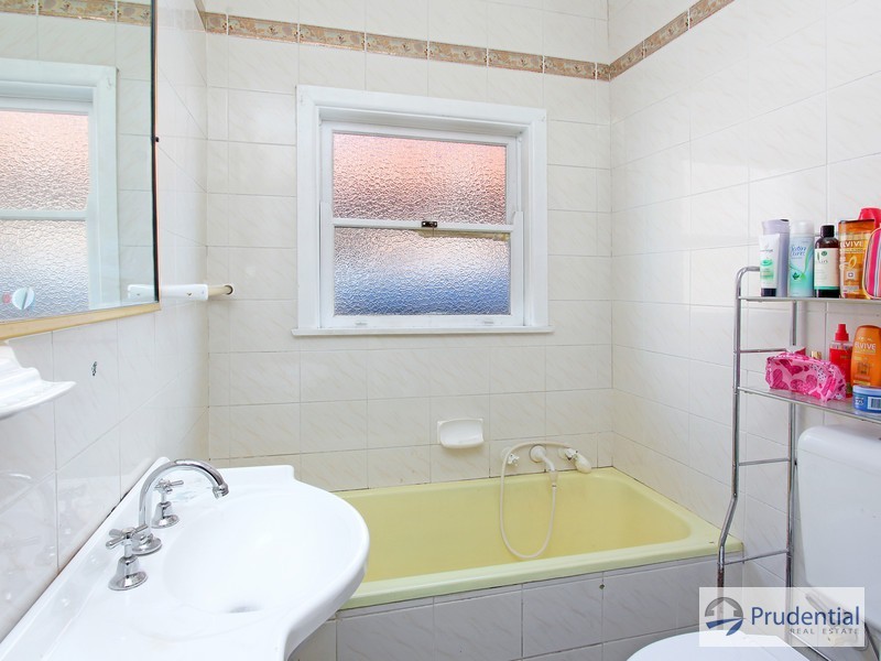 54 Maryvale Ave, Liverpool NSW 2170