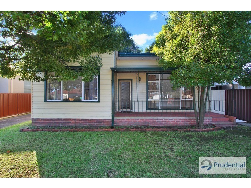 31 Walder Rd, Hammondville NSW 2170