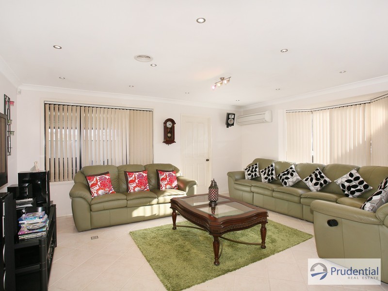1 Aspen Cl, Prestons NSW 2170