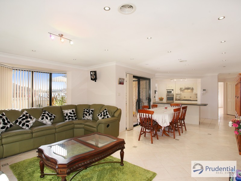 1 Aspen Cl, Prestons NSW 2170