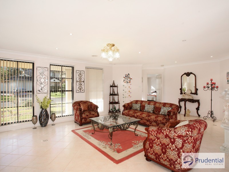 1 Aspen Cl, Prestons NSW 2170