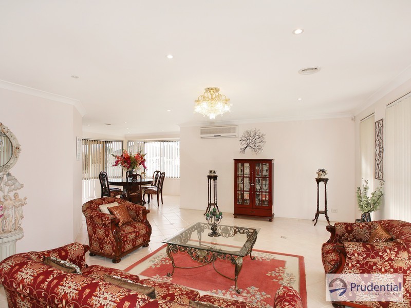 1 Aspen Cl, Prestons NSW 2170