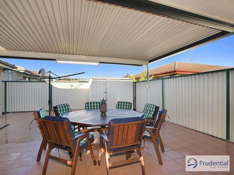 1 Aspen Cl, Prestons NSW 2170