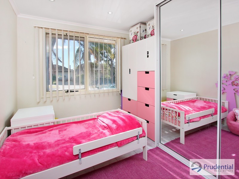 49 Congressional Dr, Liverpool NSW 2170