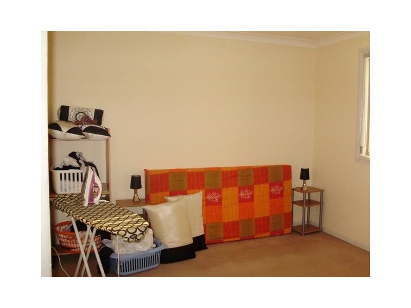 2/32 Footscray St, St Johns Park NSW 2176