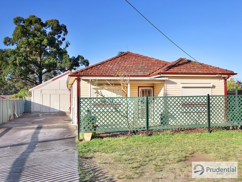 152 Heathcote Rd, Hammondville NSW 2170