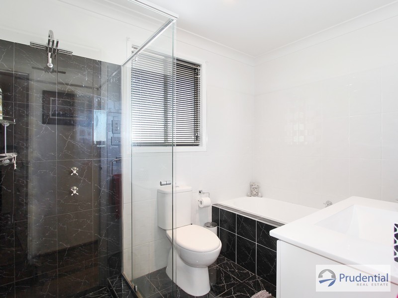 2/32 William St, Lurnea NSW 2170