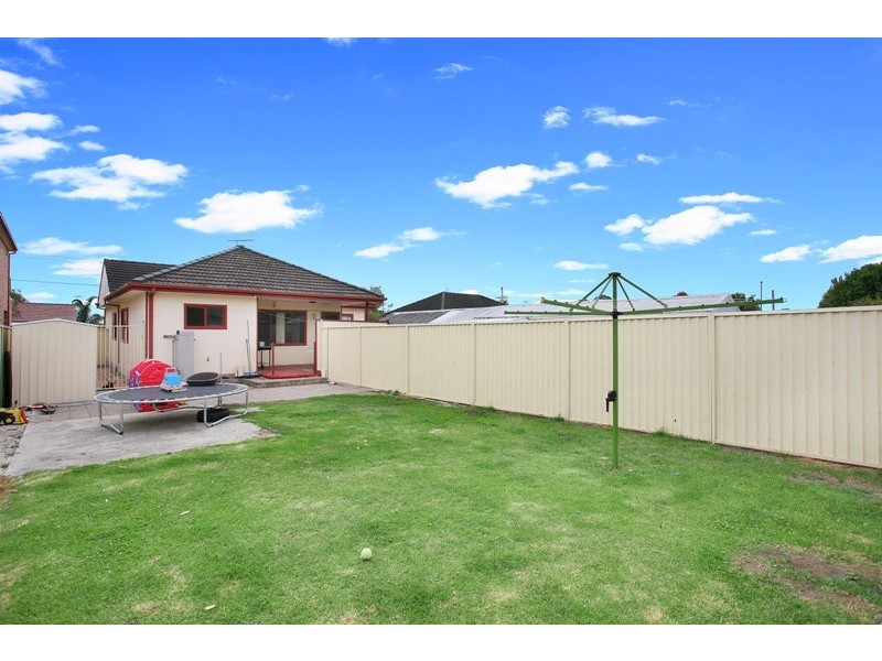 32 Dunbier Ave, Lurnea NSW 2170