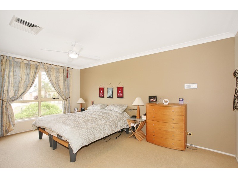 5 Kane Place, Casula NSW 2170