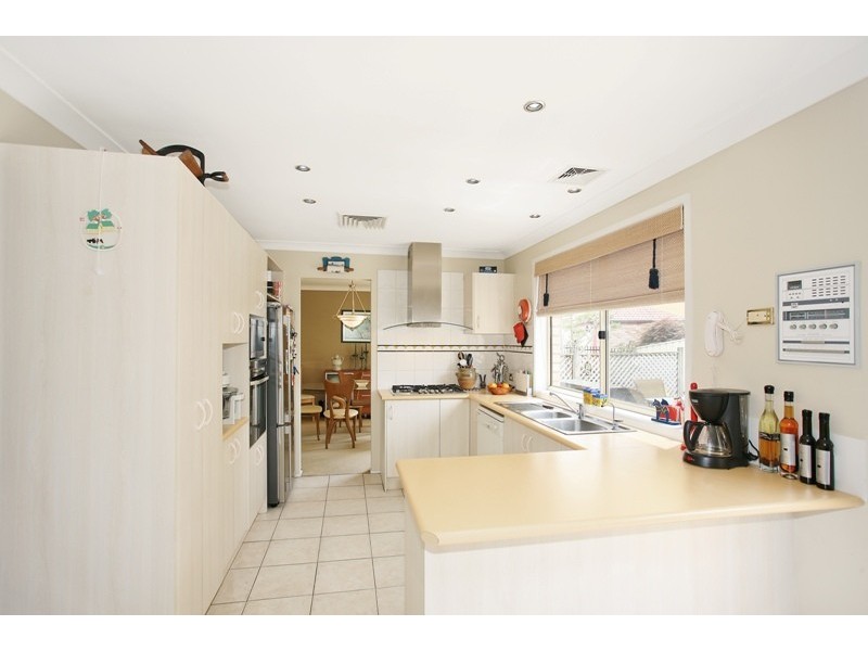 5 Kane Place, Casula NSW 2170