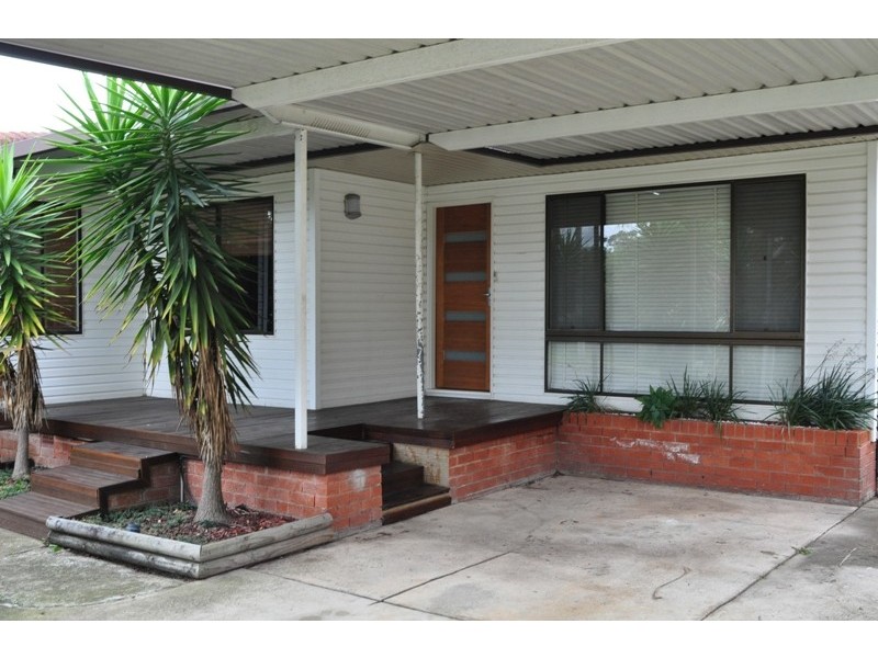 13 Sunset Avenue, Lurnea NSW 2170