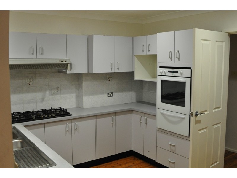 13 Sunset Avenue, Lurnea NSW 2170