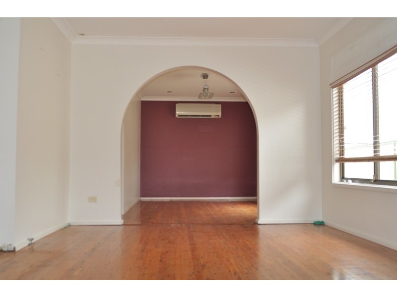 13 Sunset Avenue, Lurnea NSW 2170