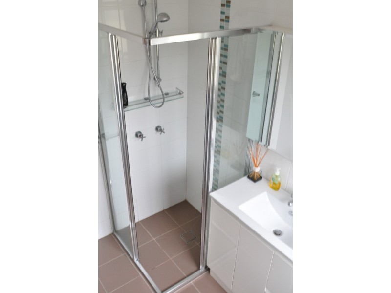 13 Sunset Avenue, Lurnea NSW 2170