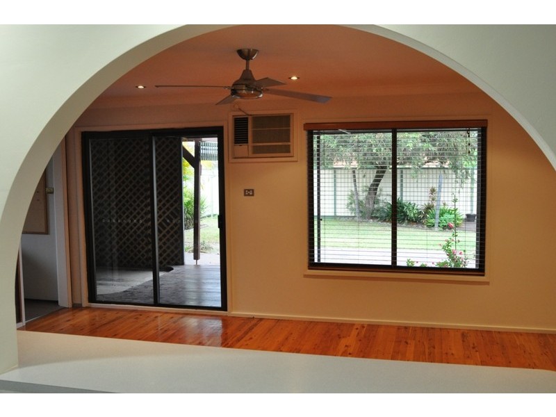 13 Sunset Avenue, Lurnea NSW 2170