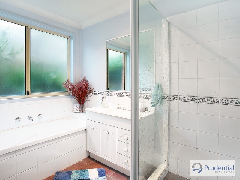 10 Dahlia Place, Prestons NSW 2170