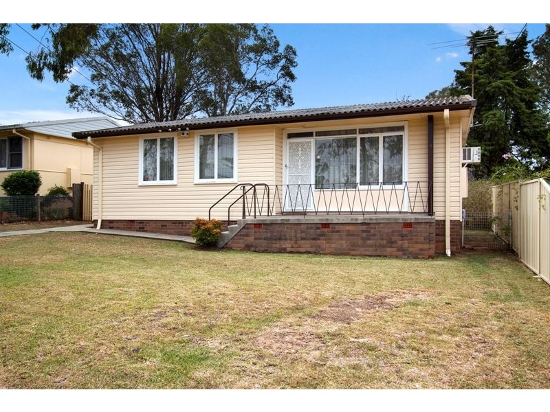 11 Catherine Avenue, Lurnea NSW 2170